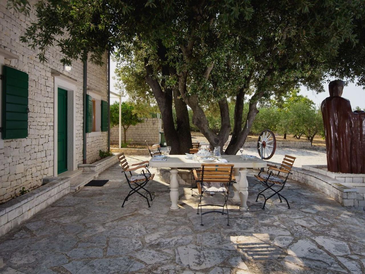 Villa Dubrava Tranquil Retreat Nestled In An Olive Grove For Serene Escapes Pucisca Bagian luar foto
